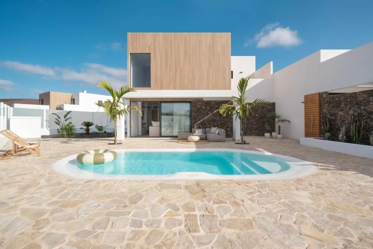 Villa Noma - Design Space With Pool In Κοραλέχο